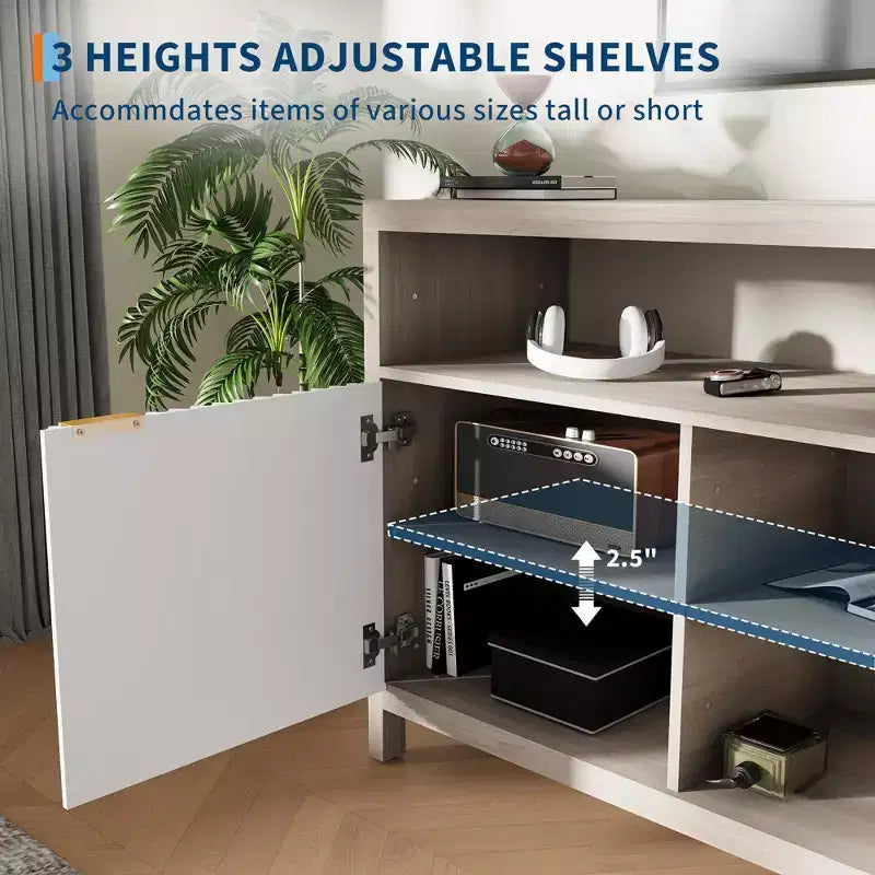 Meuble TV moderne de 150 cm pour salon, grand centre de divertissement avec porte cannelée et étagères ouvertes, meuble de rangement en bois pour TV 55/60/65 pouces