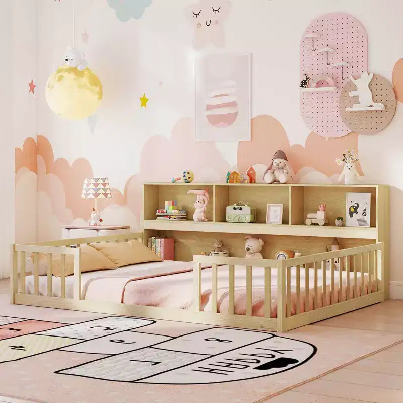 Lit de sol Montessori pleine grandeur avec étagères de rangement et barrières de sécurité Rose/Naturel/Blanc/Gris