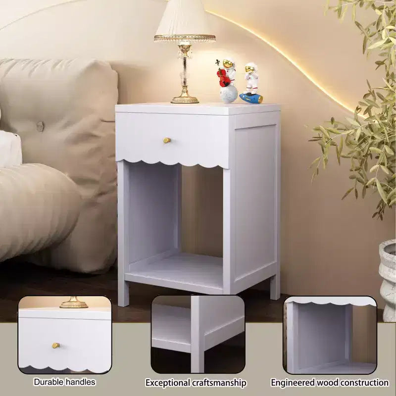 Table de chevet à bords festonnés avec tiroir et étagère ouverte, Table de chevet compacte, Table d'appoint pour chambre à coucher, chambre d'enfant