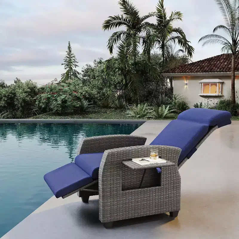 Chaise longue de patio, dossier et repose-pieds réglables en rotin synthétique résistant aux intempéries avec table escamotable et pompe à air