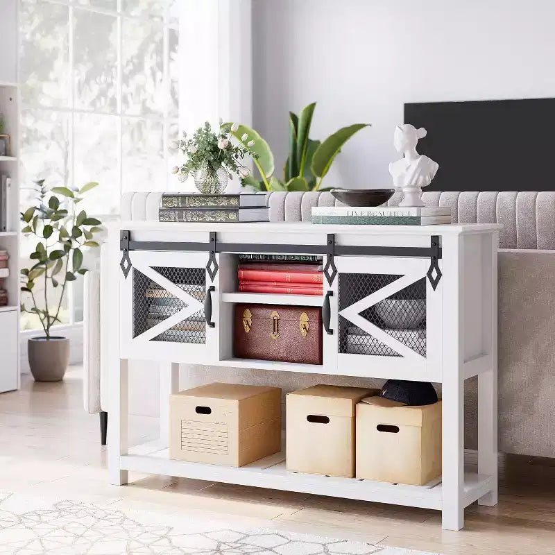 Table d'entrée de ferme avec portes coulissantes, Table console rustique avec rangement, Étagère ouverte et accents en maille métallique, Table de canapé industrielle pour couloir