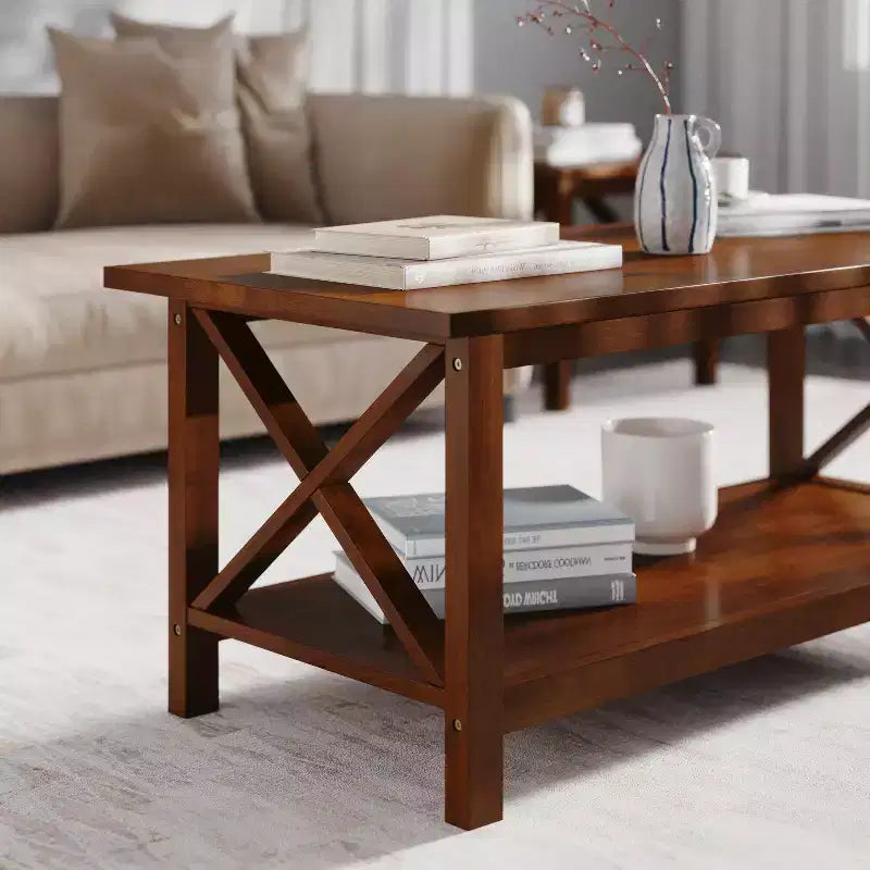 Table basse de style campagnard en bois massif avec étagère de rangement